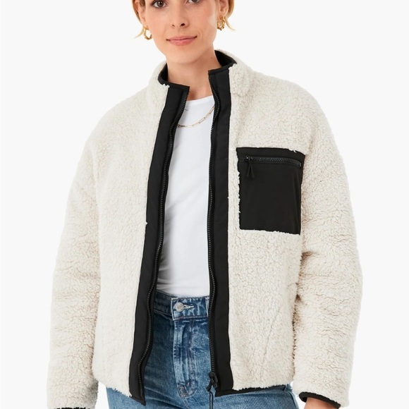 NWT Z SUPPLY ZS On The Go Reversible Jacket Black Quilted & Ivory Teddy Size XS - Picture 6 of 15